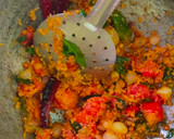 சூடான இட்லி வித் வதக்கி அரைத்த சட்னி ரெசிபி ஸ்டேப் 5 புகைப்படம்