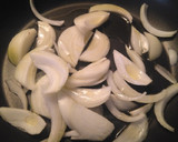 Foto del paso 2 de la receta: Salchichas al coñac