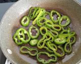 Foto del paso 3 de la receta: Pizza vegetariana de bocaditos de heura con salsa barbacoa