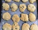 Foto del paso 4 de la receta: GALLETAS DE AVENA CON PASAS DE UVA 🍪 🍇