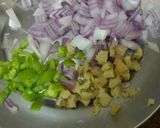 A picture of step 2 of Dates tomato chutney.