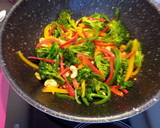 Foto del paso 3 de la receta: Wok de verduras y tallarines