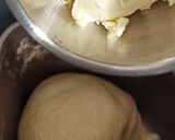 Foto langkah ke 2 dari resep Korean Garlic Cheese Bread.