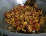 Foto langkah ke 4 dari resep Sambal Goreng Kecap Tahu Tempe.