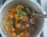 A picture of step 2 of Mutton potato onion masala.