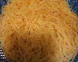 Foto langkah ke 1 dari resep Bihun Goreng Basosis.