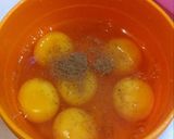 Foto langkah ke 2 dari resep Tumis telur dadar + kolbis (simple & insyaAllah enak).