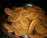 A picture of step 4 of Chakli.