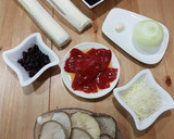 Foto del paso 1 de la receta: Hojaldre de pimientos rojos, cebolla y setas!