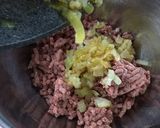 Foto langkah ke 3 dari resep Picnic Roll.