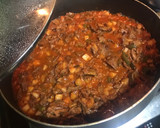 Foto del paso 4 de la receta: Bistec con papas en puré de tomate