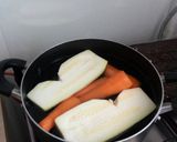 Foto del paso 2 de la receta: Pollo al curry con puré de zanahoria y zucchini