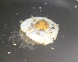 Hình bước làm 2 của món Cơm chiên tôm