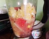 A picture of step 2 of Orange Watermelon Juice.