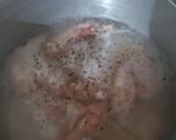 A picture of step 1 of Chicken manchow soup.