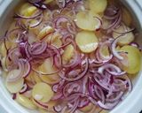 Burgonyasaláta ecetesen recept fázis 4 fotója