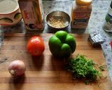 A picture of step 1 of Garlic Brown Bread mix vegetables cheese mini bread pizza.