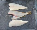 A picture of step 3 of Pouting Sauté (a family of cod).