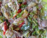 Foto langkah ke 3 dari resep Tumis Bunga Pepaya Kecombrang dengan Dori dan Teri.