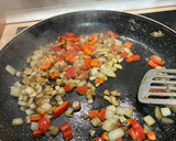 Foto del paso 3 de la receta: Arroz socarrat con costillas y rovellons