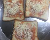 A picture of step 2 of Bread Pizza.