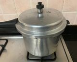 A picture of step 8 of Rajma masala.