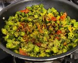 A picture of step 3 of Bhindi fry.