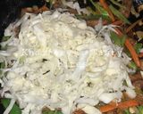 A picture of step 2 of Chow mien.