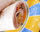 Une image de l'étape 3 de Wrap blanc de poulet crudités chips tortillas 😋.