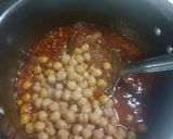 A picture of step 2 of Chicpeas masala curry.