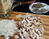 Foto del paso 1 de la receta: Espaguetis con champiñones y langostinos