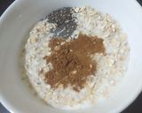 A picture of step 2 of Overnight oats and fruits.