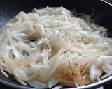 Foto del paso 1 de la receta: Pan Integral saborizado con cebolla acaramelizada y orégano