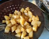 Foto langkah ke 2 dari resep Tumis daging kentang wortel.