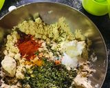 A picture of step 2 of Baked Methi Mathari.