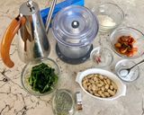 Foto del passaggio 1 della ricetta Pesto di foglie di Tarassaco