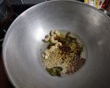 A picture of step 2 of Oats Upma.