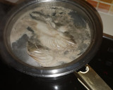 Foto del paso 1 de la receta: Arroz con salmón y marisco