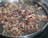 A picture of step 2 of Onion Powder.