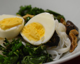 Foto del paso 6 de la receta: Cena ligera de pasta de arroz con kale y portobello