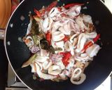 Foto langkah ke 3 dari resep Tumis Cumi Buncis.