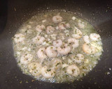 Foto del paso 5 de la receta: Espaguetis con Salmón y Gambas al Queso