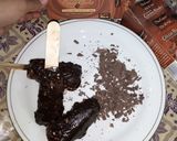 A picture of step 6 of Oreo chocolate kulfi.