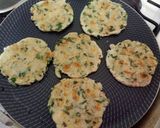 Foto del paso 4 de la receta: Gorditas de chicharrón con acelgas y espinacas
