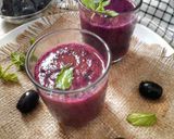 A picture of step 3 of Jamun slush (Java plum).