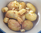 Foto del paso 4 de la receta: Patatas rellenas a la asturiana