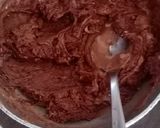 A picture of step 2 of Chocalate mousse.