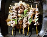 Une image de l'étape 5 de Brochettes d'agneau aux romarin et laurier 🍴.