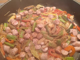 Arroz meloso de verduras y salchichas con toque oriental