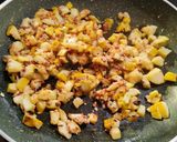 चटपटीत उपवासाची पेरूची भाजी (Upwasachi Peruchi Bhaji Recipe In Marathi) रेसिपी स्टेप 4 फोटो 